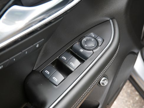 Used 2023 Buick Envision Essence image 16