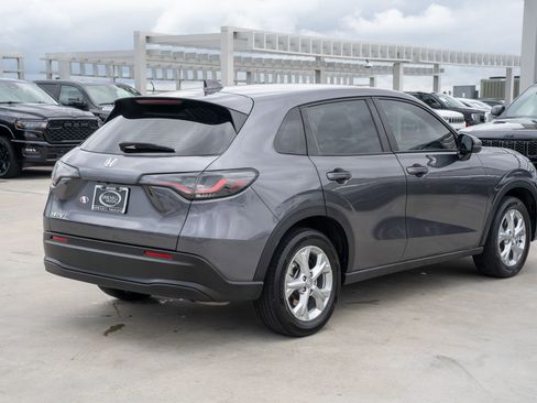 Certified 2024 Honda HR-V LX image 6