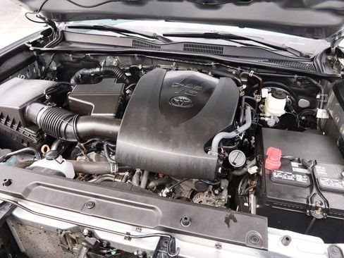 Used 2023 Toyota Tacoma SR AWD/4WD image 27