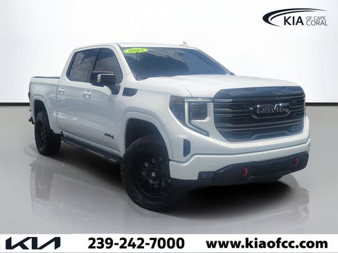 Used 2025 GMC Sierra 1500 AT4 w/ AT4 Premium Package AWD/4WD image 1