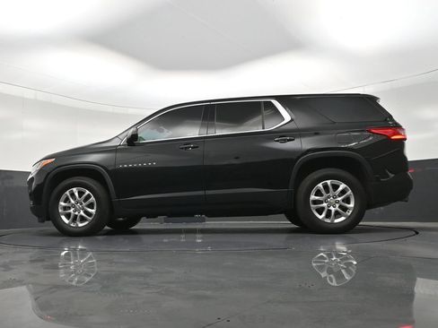 Used 2021 Chevrolet Traverse LS FWD image 25