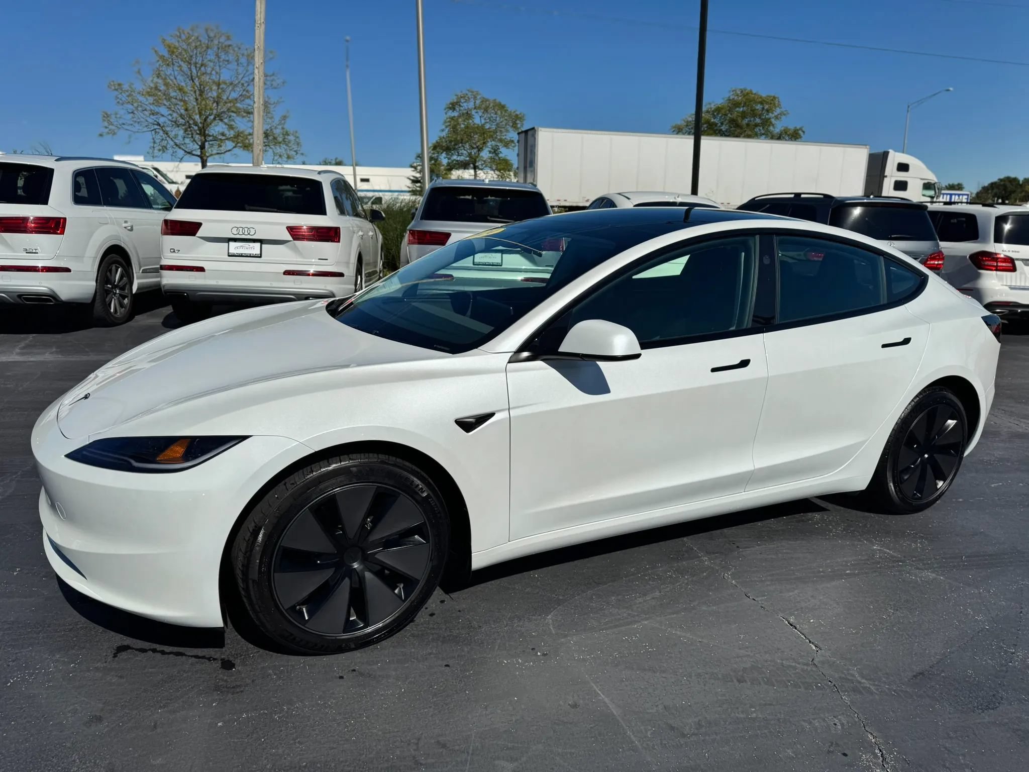 Used 2024 Tesla Model 3 Standard Range RWD image 2