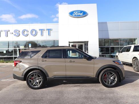 New 2026 Ford Explorer ST w/ Sun And Sound Package image 16