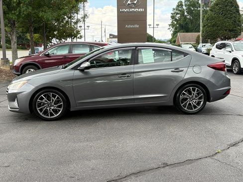Used 2019 Hyundai Elantra Limited w/ Cargo Package FWD image 3