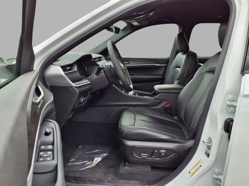 New 2026 Jeep Grand Cherokee L Limited AWD/4WD image 21