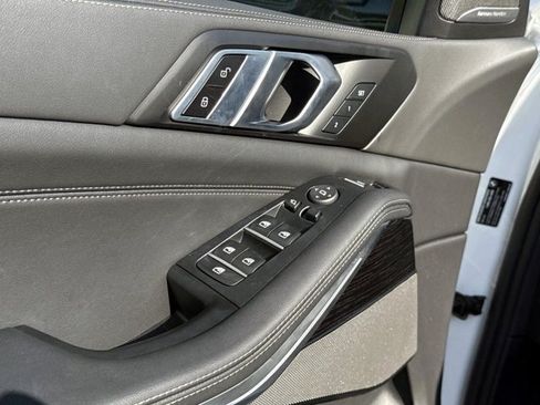 Used 2026 BMW X5 sDrive40i RWD image 19