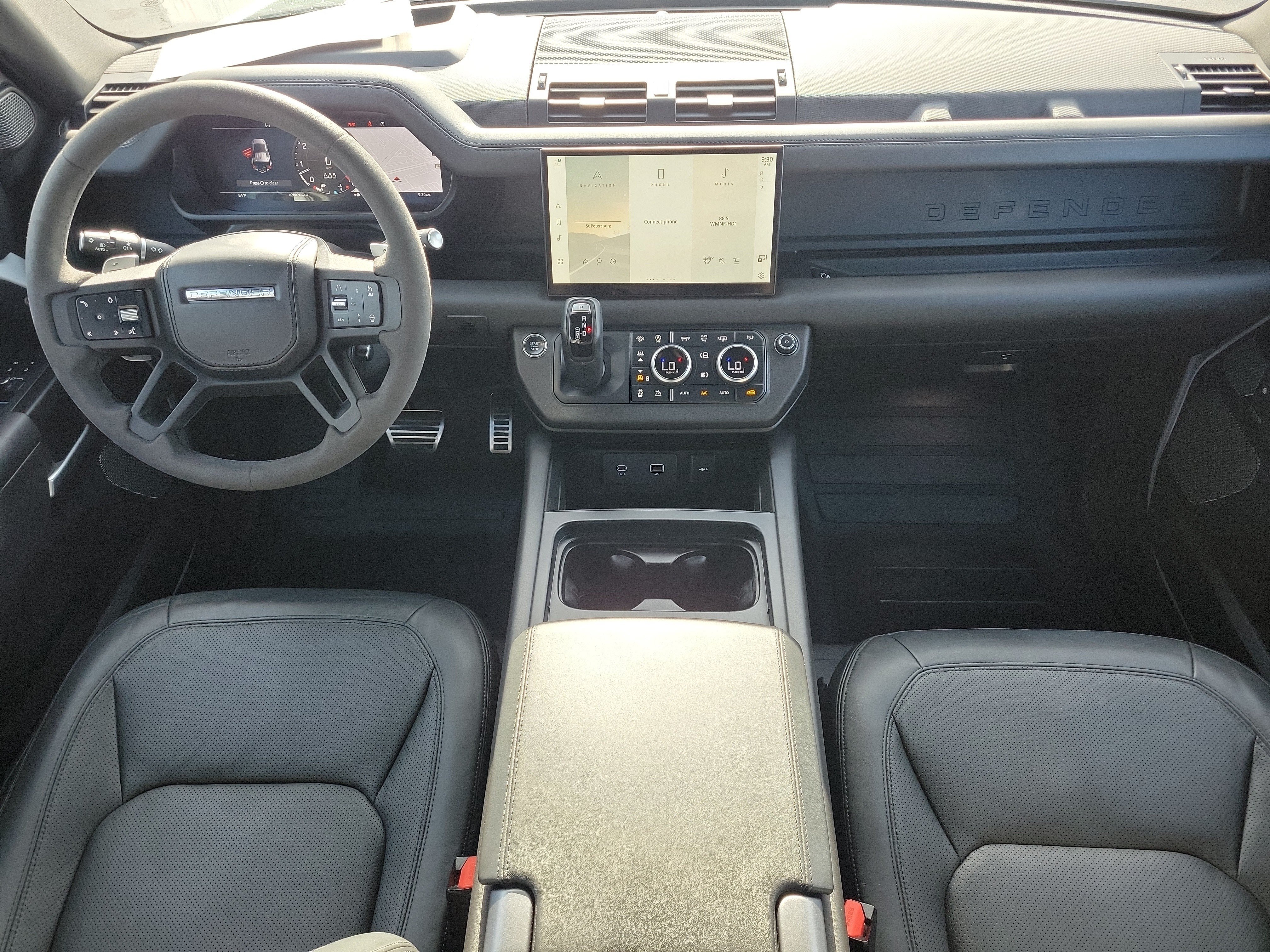 Used 2023 Land Rover Defender 110 V8 AWD/4WD image 14