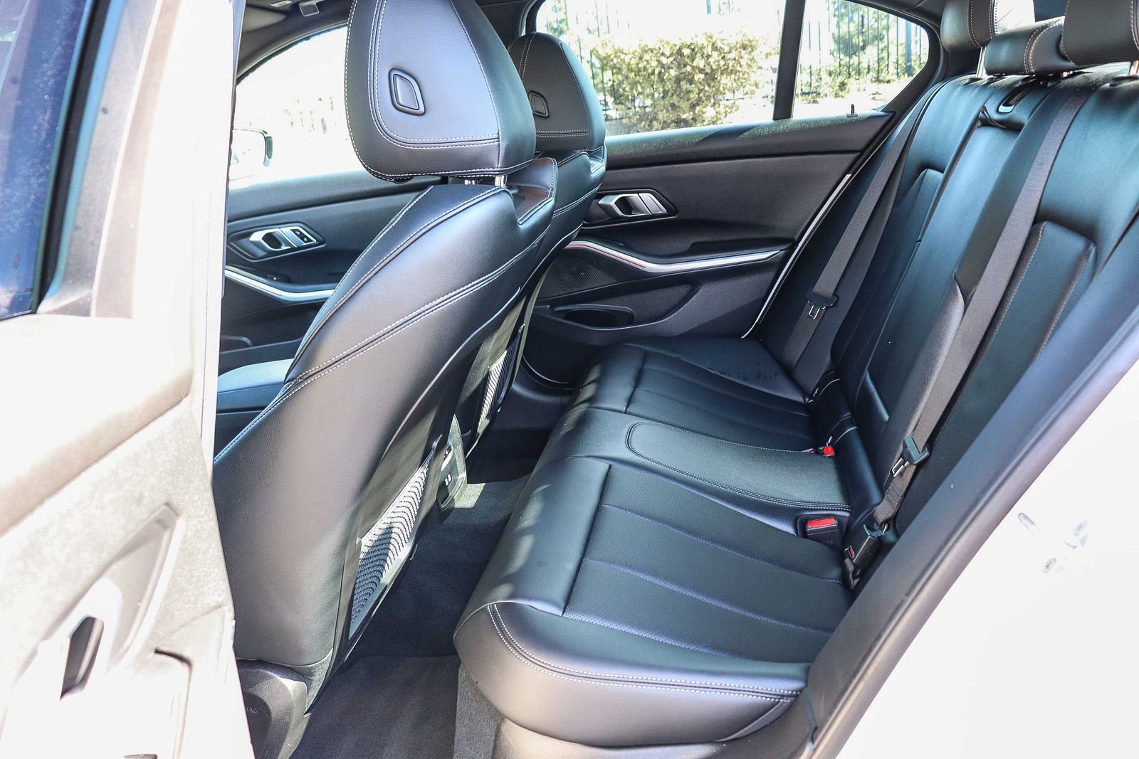 Used 2023 BMW 330e w/ Premium Package RWD image 21