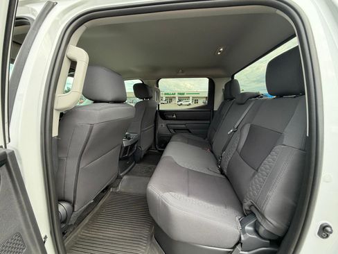 Used 2024 Toyota Tundra SR5 w/ SR5 Convenience Package AWD/4WD image 15