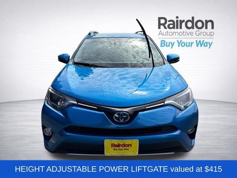 Used 2017 Toyota RAV4 XLE AWD/4WD image 2