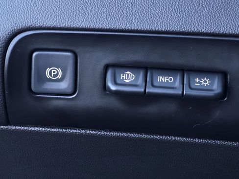 Used 2023 Buick Enclave Premium w/ Experience Buick Package image 38