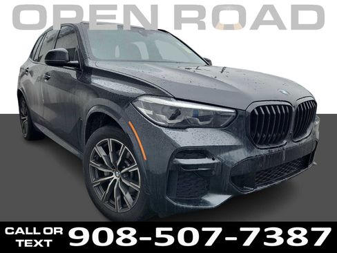 Used 2022 BMW X5 xDrive40i w/ M Sport Package AWD/4WD image 1