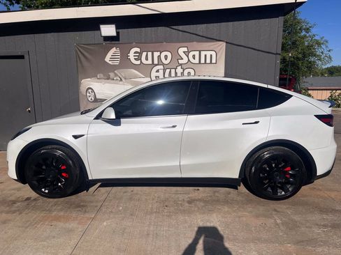 Used 2023 Tesla Model Y Long Range AWD/4WD image 4