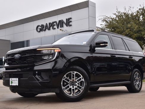 Certified 2025 Ford Expedition Active image 1