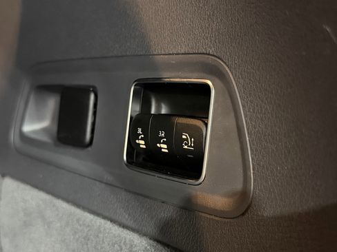 Used 2020 Mercedes-Benz GLS 580 4MATIC image 47