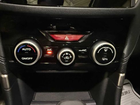 Used 2023 Subaru Forester Premium AWD/4WD image 34