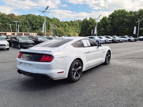 Used 2021 Ford Mustang GT RWD image 5