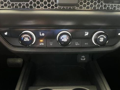 Used 2025 Honda HR-V Sport image 15