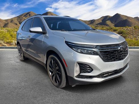 Used 2022 Chevrolet Equinox RS w/ RS Leather Package FWD image 3