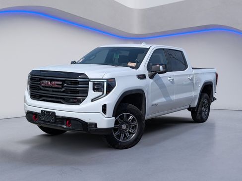 Used 2025 GMC Sierra 1500 AT4 image 2