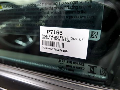 Used 2025 Chevrolet Equinox LT image 30