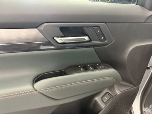 New 2026 GMC Terrain AT4 AWD/4WD image 17