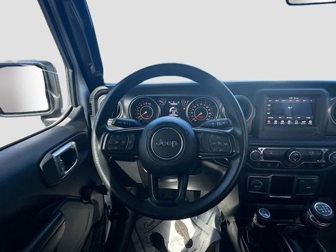 Used 2022 Jeep Gladiator Sport AWD/4WD image 12