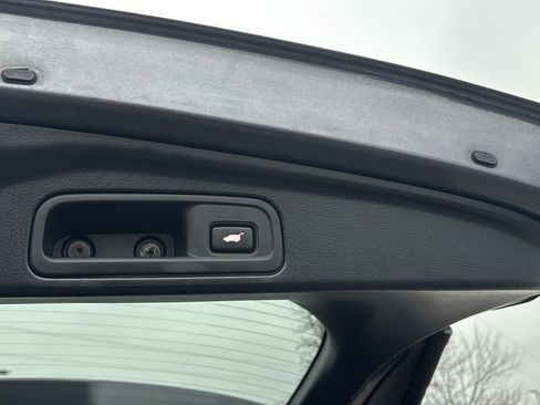 Used 2021 Honda Pilot Touring image 36