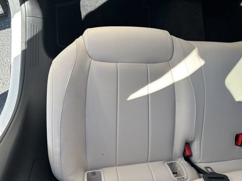 Used 2025 Mercedes-Benz GLA 250 4MATIC image 23