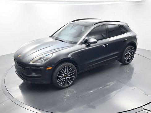 Certified 2026 Porsche Macan AWD/4WD image 32