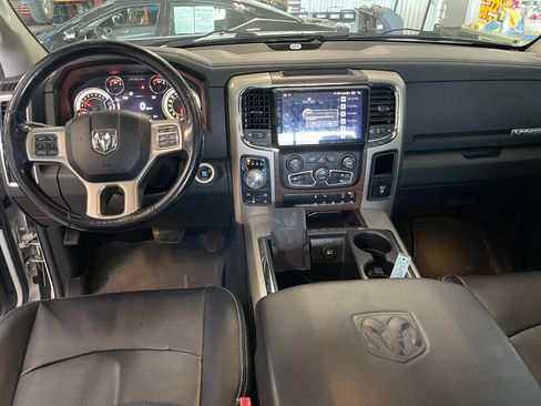 Used 2015 RAM 1500 Laramie w/ Convenience Group AWD/4WD image 9
