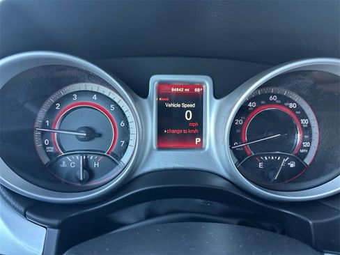 Used 2018 Dodge Journey SE image 13