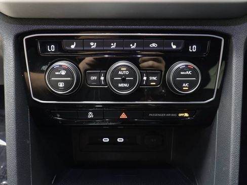 Used 2023 Volkswagen Atlas Cross Sport SE w/ Black Wheel Package AWD/4WD image 11