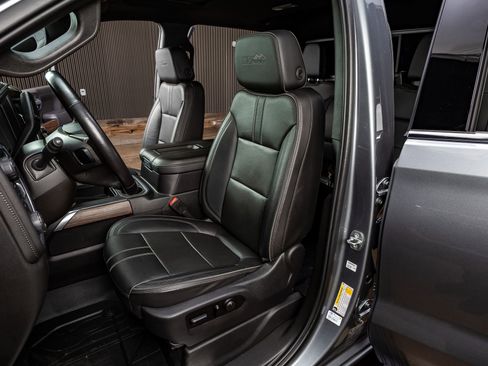 Used 2021 Chevrolet Silverado 1500 High Country w/ Technology Package image 29