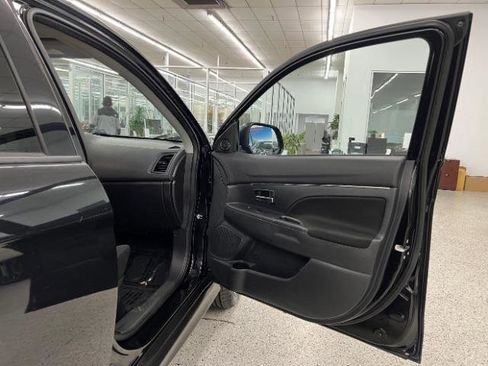 Used 2020 Mitsubishi Outlander Sport ES image 22