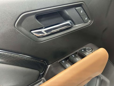 Used 2025 GMC Canyon AT4 AWD/4WD image 18