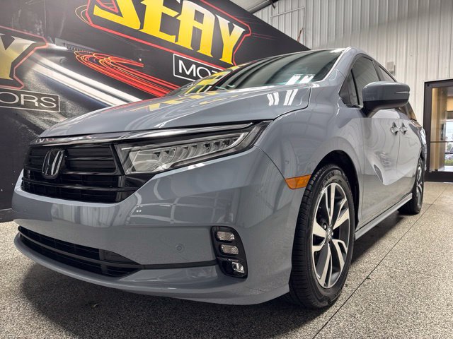 Used 2023 Honda Odyssey Touring image 2