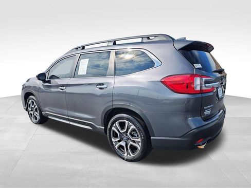 Used 2025 Subaru Ascent Touring AWD/4WD image 3