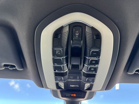 Used 2015 Porsche Macan S AWD/4WD image 13