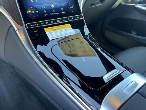 New 2025 Mercedes-Benz GLC 350e 4MATIC image 27