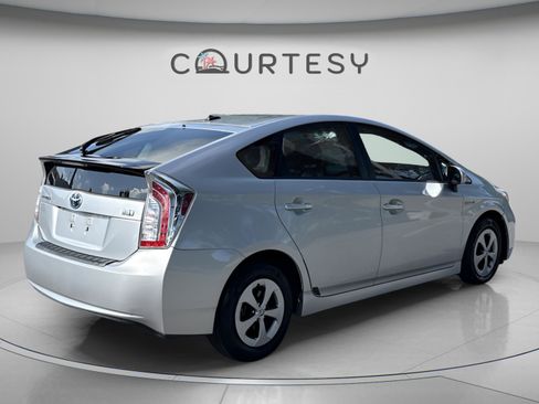 Used 2015 Toyota Prius Three FWD image 7