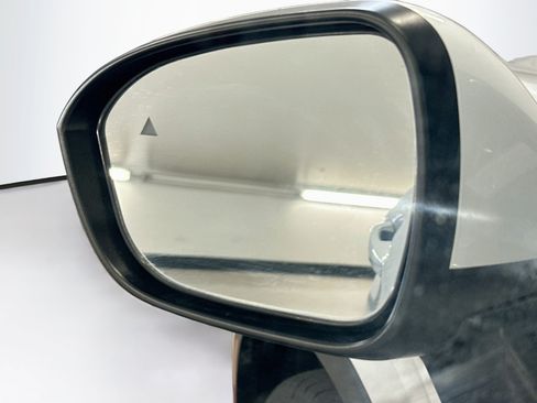 Used 2024 Mitsubishi Outlander SE AWD/4WD image 16