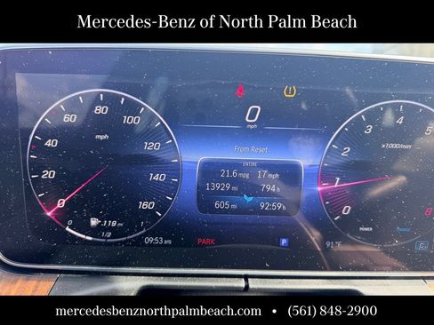 Used 2023 Mercedes-Benz C 300 Sedan image 4