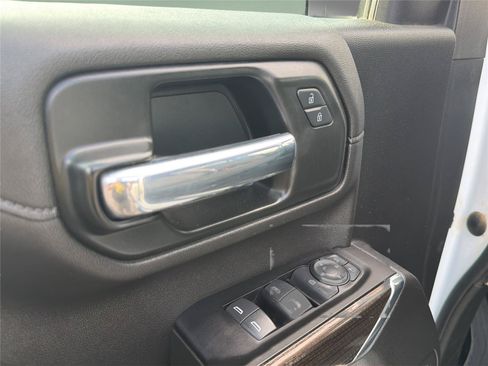 Used 2022 Chevrolet Silverado 2500 LT AWD/4WD image 22