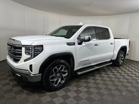 Used 2023 GMC Sierra 1500 SLT w/ SLT Convenience Package image 7