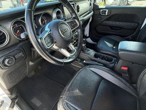 Used 2020 Jeep Wrangler Unlimited Sahara AWD/4WD image 10