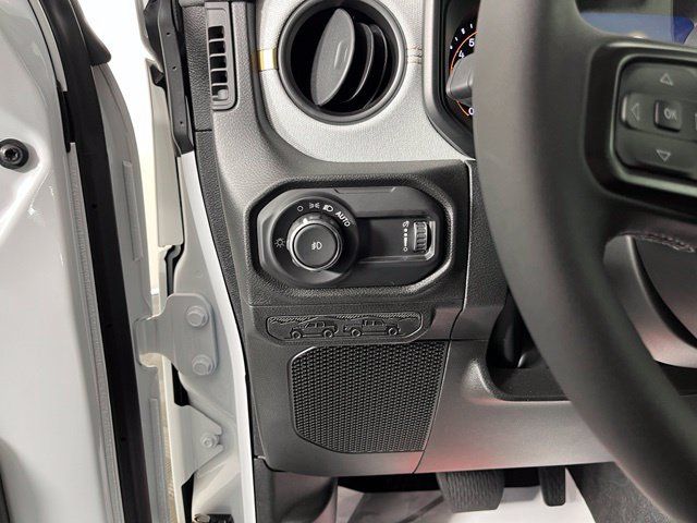 Used 2026 Jeep Wrangler Unlimited Sport AWD/4WD image 19