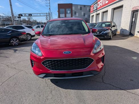 Used 2020 Ford Escape SE FWD image 3