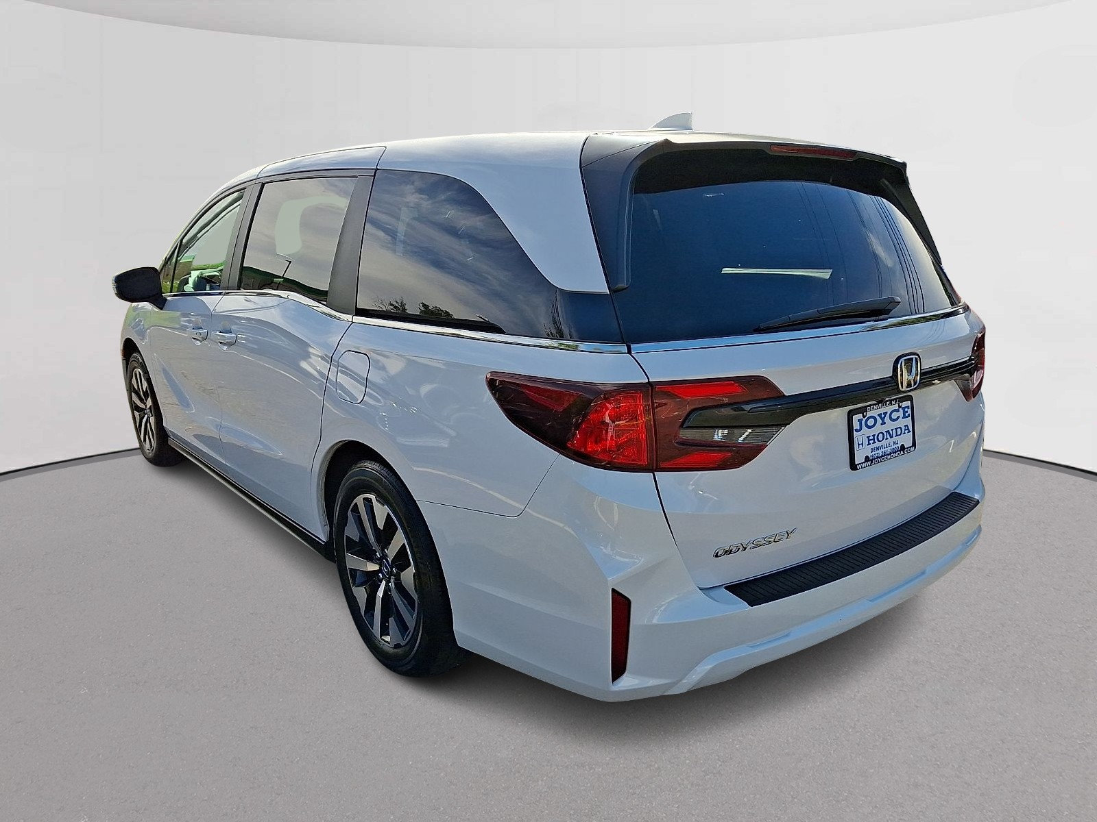 Certified 2025 Honda Odyssey EX-L image 7