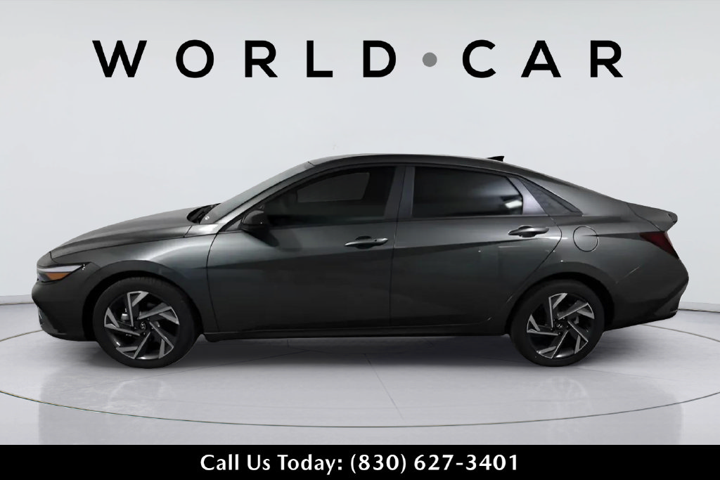 Used 2025 Hyundai Elantra Sport FWD image 6